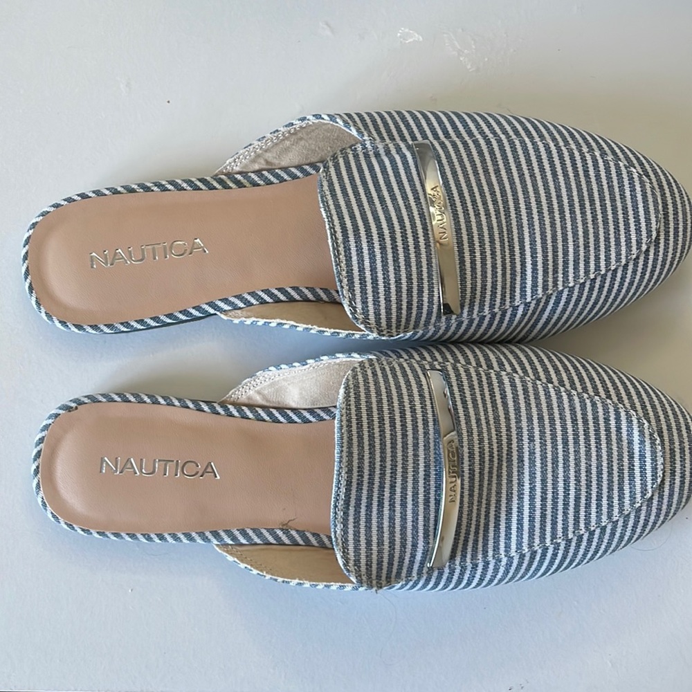 Nautica slip ons 💙🤍 - Picture 1 of 4